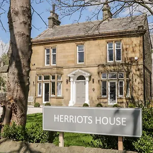  Holiday home Herriots House
