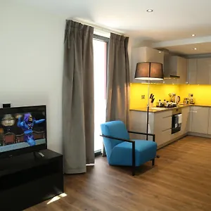 aldgate-city-apartments.cambridgehotelsuk.com/